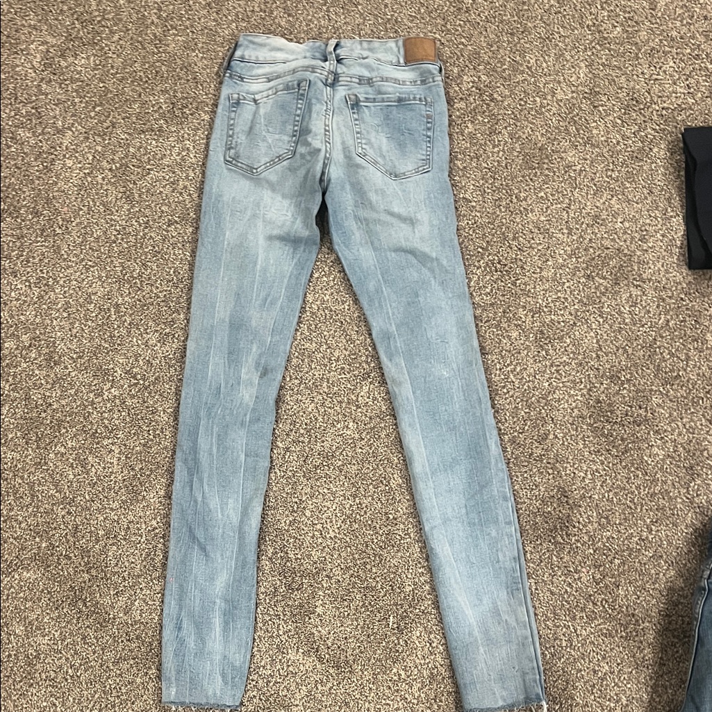 Aeropostale Women's Light Wash Skinny Jeans